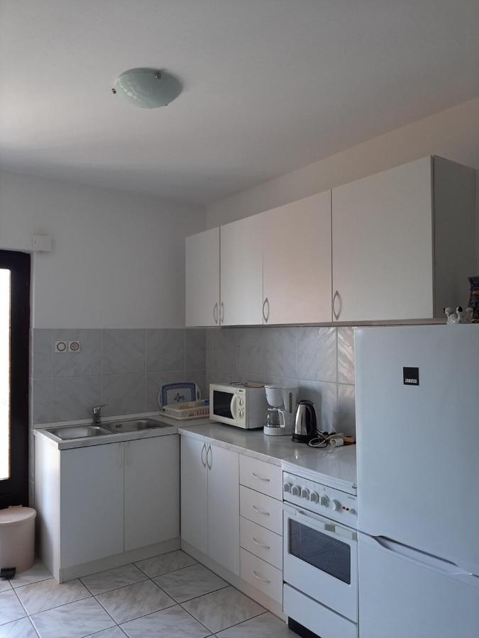 Apartments Grozdana Цриквеница Экстерьер фото
